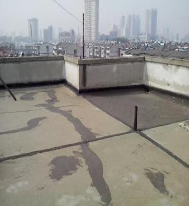 东海漏水维修 楼顶漏水是什么原因，楼顶漏水维修方法是什么?